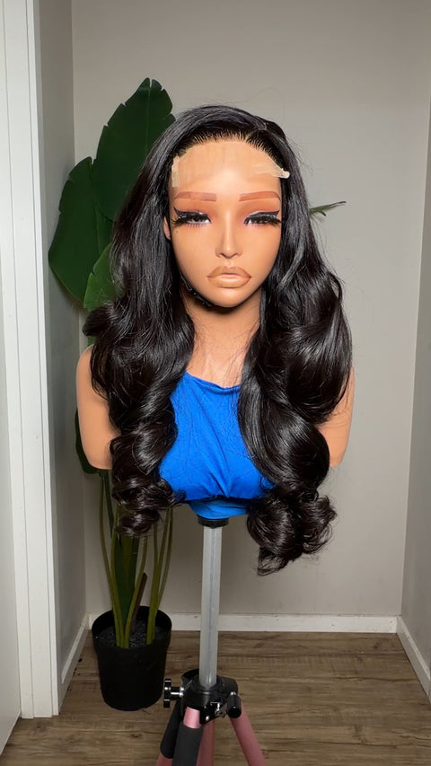 Elia Wavy - 20 inches